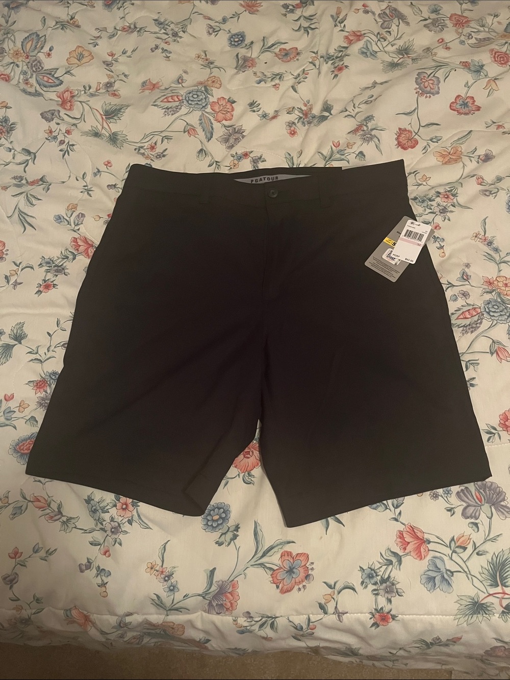NWT size 32 PGA tour women’s golf shorts 50 SPF moisture wicking